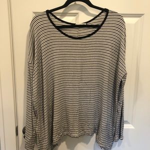 Oversized Striped Longsleeve Boutique tee